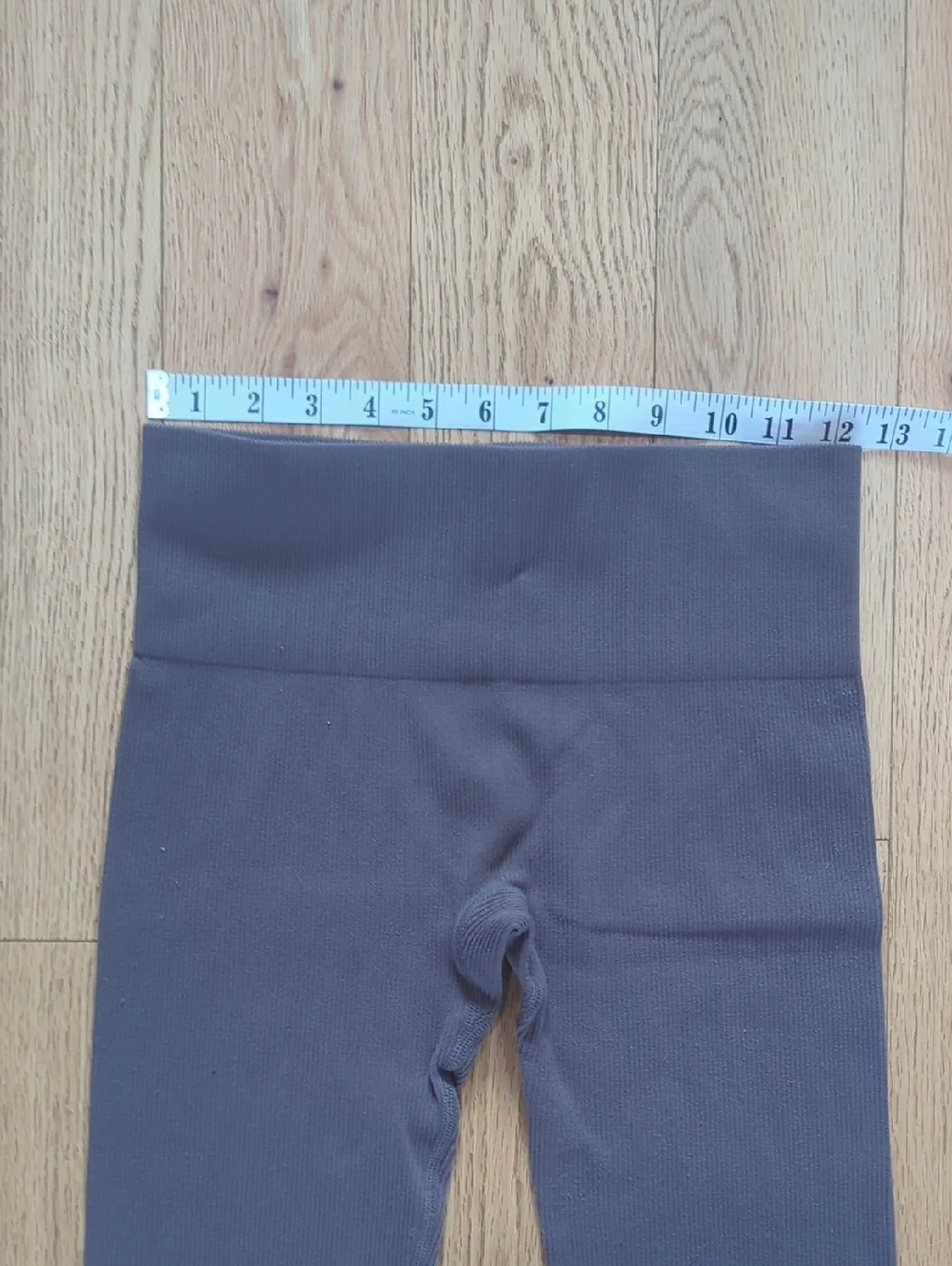 LEMON. Ribbed Legging. Size Medium. - Picture 5 of 9